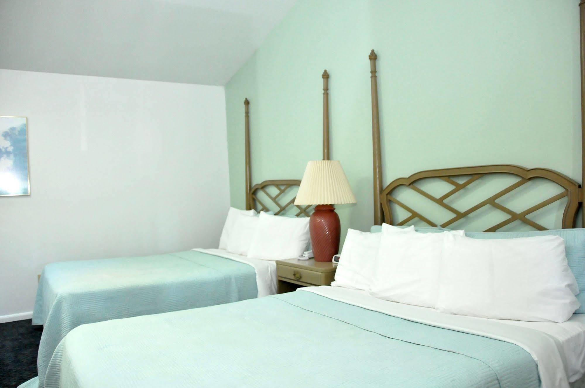 Admiral Motel Lake George Esterno foto