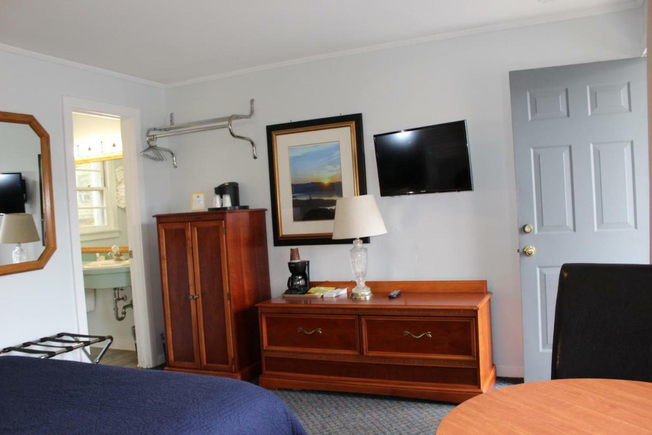Admiral Motel Lake George Esterno foto